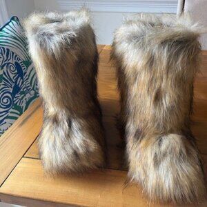NWOT Steve Madden Beastie Tan Multi Boots - Size 10 Womens
